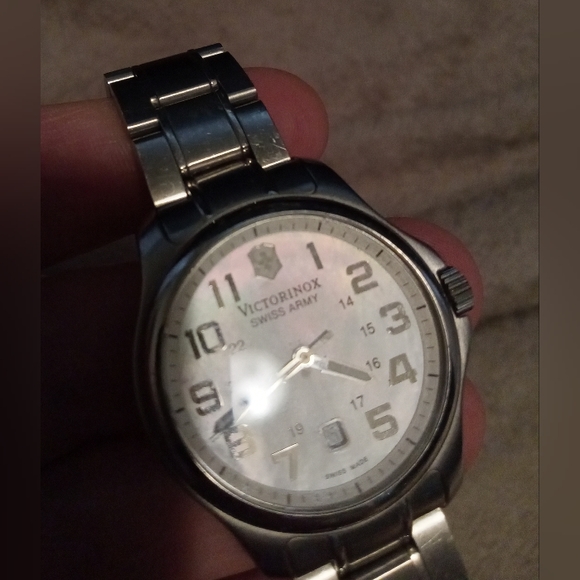 Victorinox Ladies Watch Model 241365